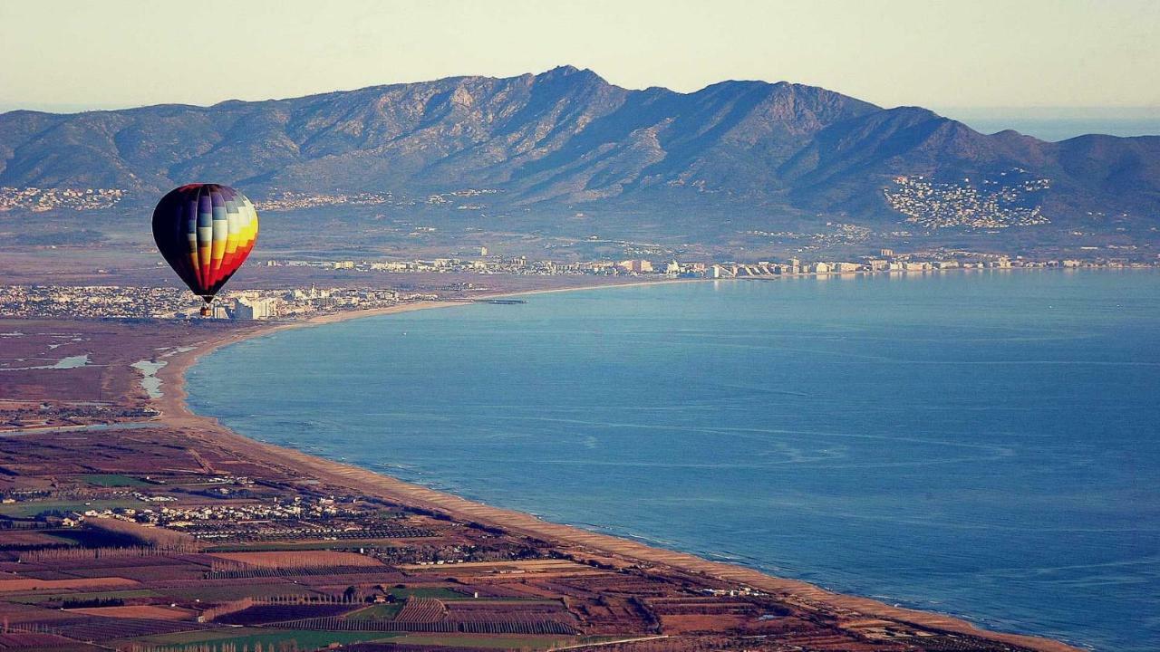 רוזס Holidays Penthouse Vues Panoramiques Sur Le Port Naval,Un Sejour Elegant Assure " Wifi Parquing Gratuit מראה חיצוני תמונה